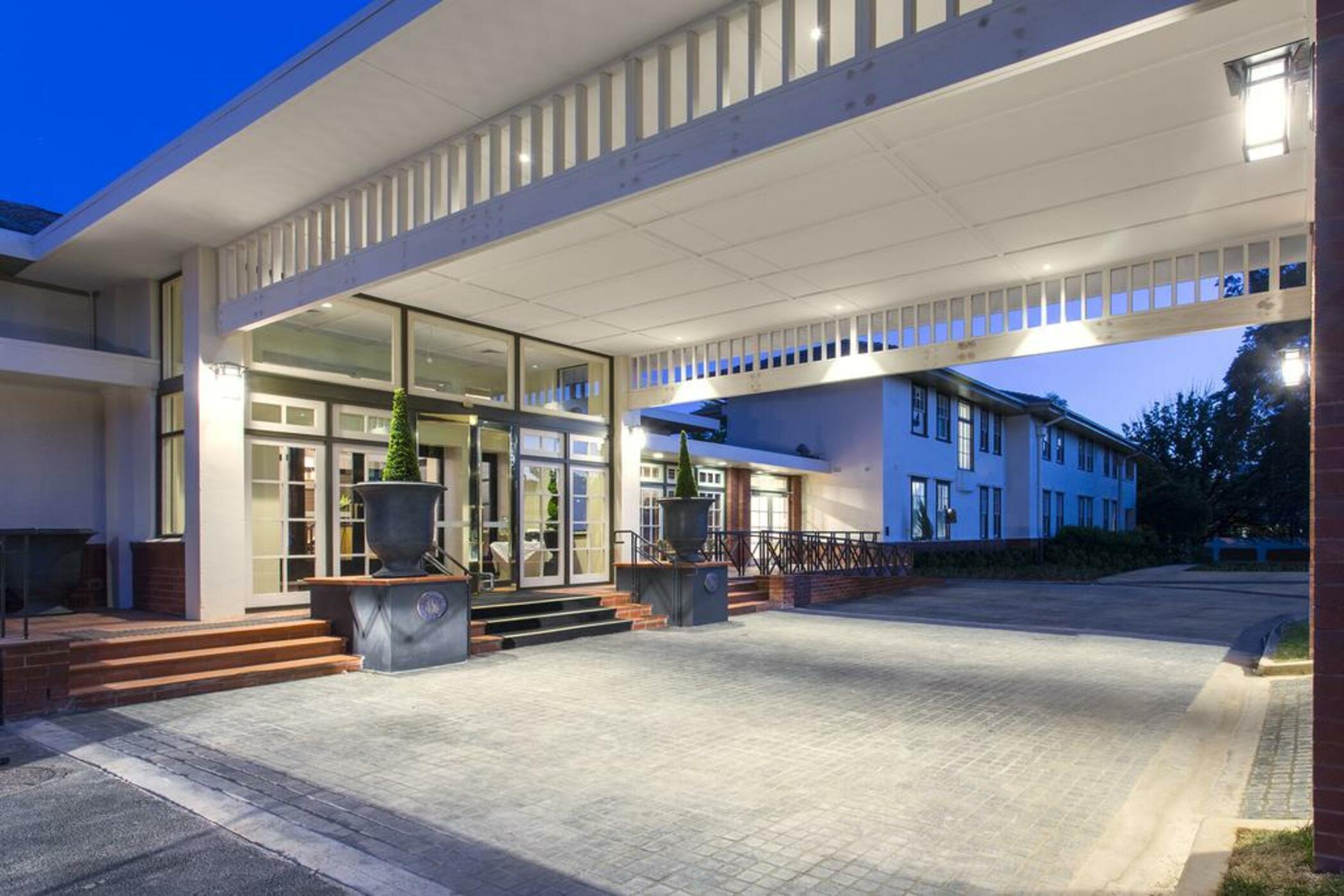 Hotel Kurrajong Canberra Exterior photo